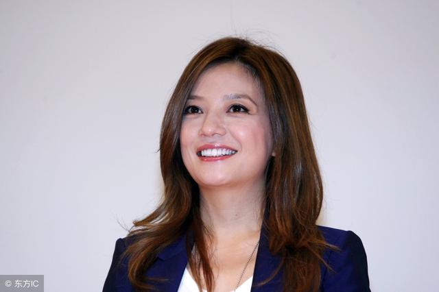 赵薇再成被告！涉虚假陈述案首次开庭：440人，索赔5585万！