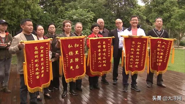 著名相声演员实名举报黑恶势力！门前曾被泼油漆，有家不能住