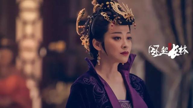 "上镜的女演员，私底下都瘦得像鬼"……秦岚谈女演员现状，叹观众审美苛刻