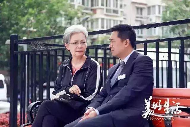 "上镜的女演员，私底下都瘦得像鬼"……秦岚谈女演员现状，叹观众审美苛刻