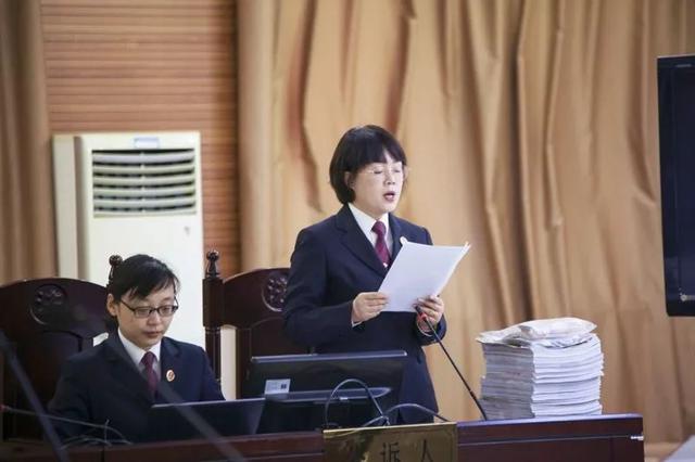 “女强人”腐败之路：从基层到厅官，节假日是“进贡”黄金期