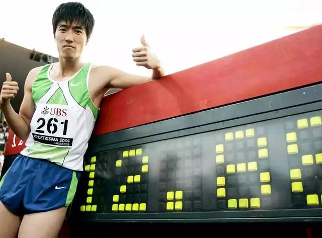 被骂10年后，刘翔突然上热搜，内容让人泪目……