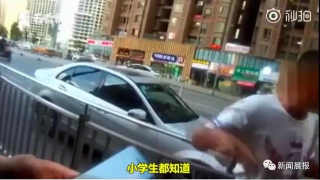 老人捡到初中生手机，索要两千遭拒竟指责：这就是当代年轻人啊