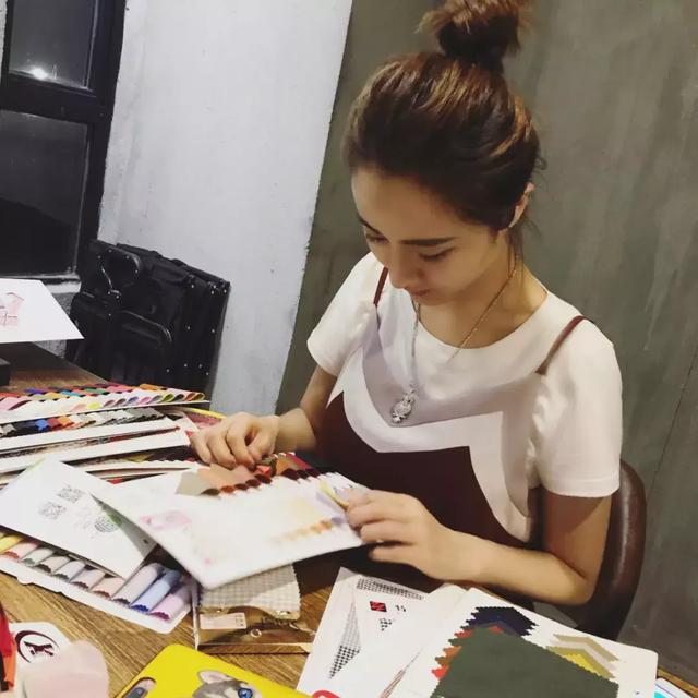 一晚能赚一套房！征服马云，碾压李佳琦，她是中国最会赚钱的网红