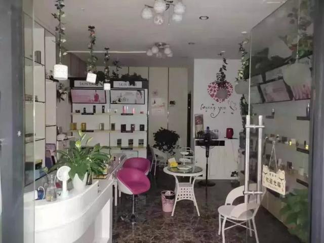 美甲店每天都有男士出入高消费，最多一天达上百人，原来背后是诈骗