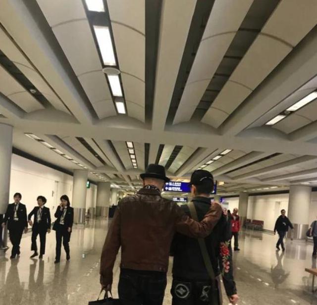 这位“巨婴”老爸凭反差萌上热搜？徐锦江就是这么可爱温柔的人啊