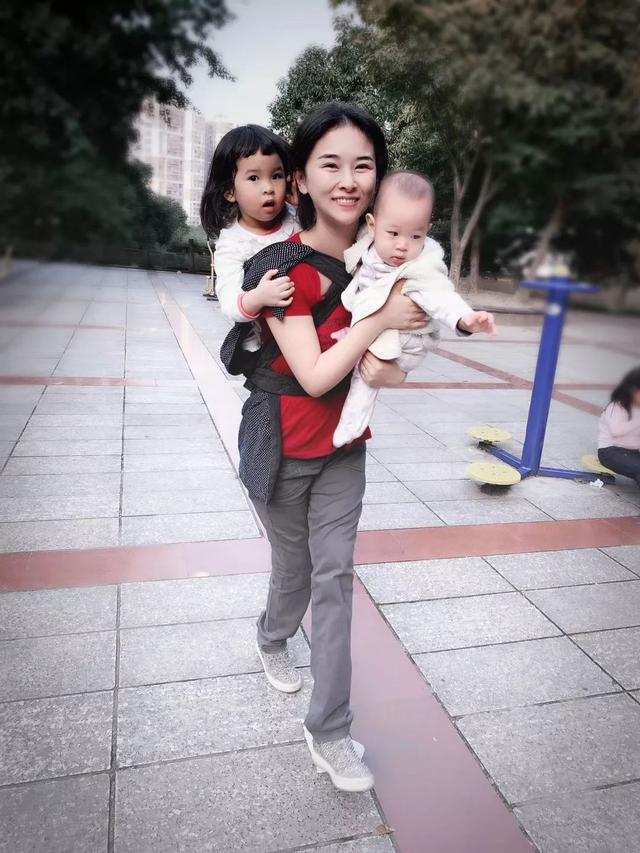 她在汶川地震中失去双腿及女儿，6年后再嫁华裔学霸，收获一对儿女，爱情让她重生