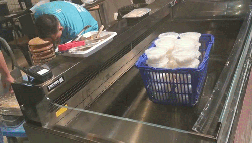 “作孽啊，多少人没得吃啊”盒马销毁临期食品引发浪费大讨论