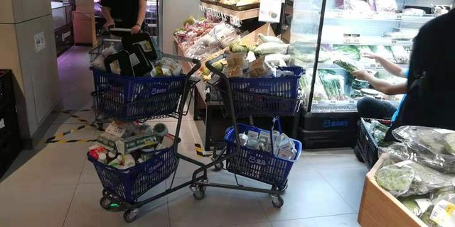 “作孽啊，多少人没得吃啊”盒马销毁临期食品引发浪费大讨论