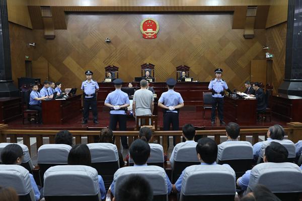 16岁高考状元，7年升县领导，每一岗位都贪，坐拥19套房