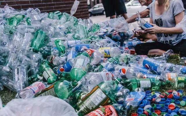他用捡来的垃圾，变成10万人打卡的网红圣地