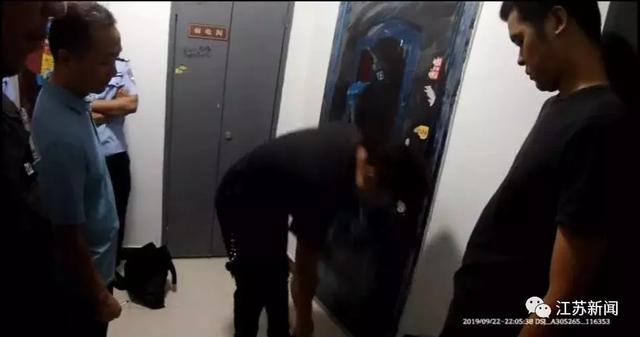 “想想你的摩托车！”堂哥接到弟弟这个消息后，马上报警救了13人