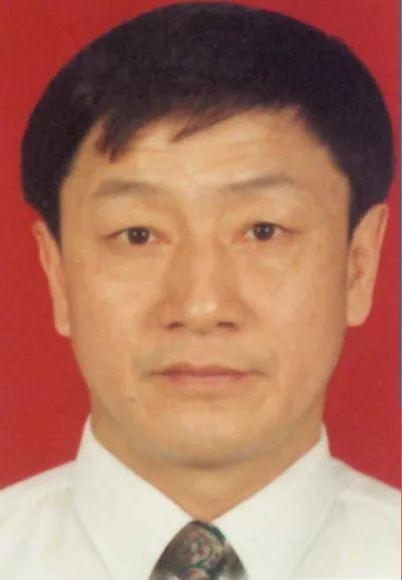 “具有极强的反侦查能力”的厅官妻子，外逃9个月后被抓