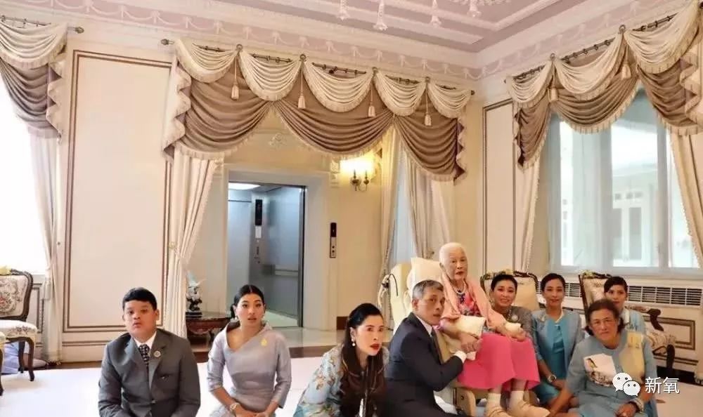 泰国最美贵妃入宫86天就被废不是因为觊觎后位，是没跟国王拍x照...