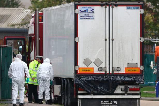 39名中国人魂断英伦疑似被冻死，疑犯父母紧急飞去照顾怀孕儿媳