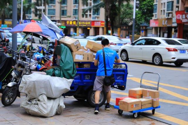 一边重奖，一边血洗！那个可怕的刘强东又回来了