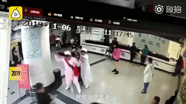 24岁的宋佳晶，你肩扛大汉的样子活像个下凡的天使