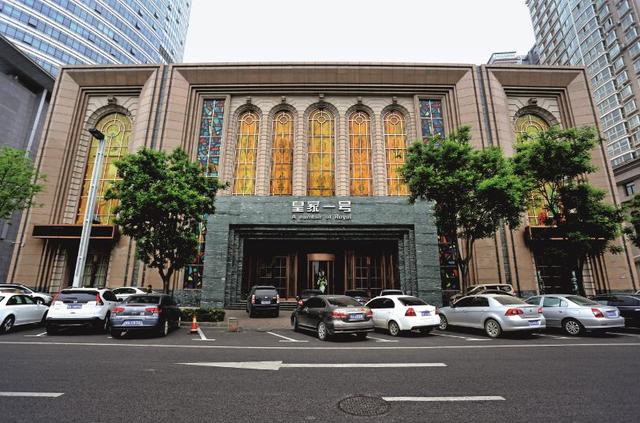 郑州市公安局原局长自首：曾因皇家一号“失踪”，或涉买官卖官窝案