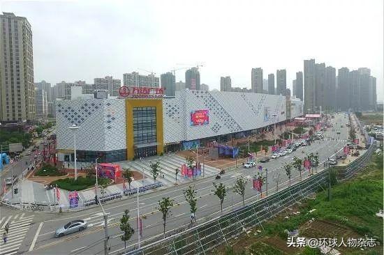 思聪险些成“老赖”，健林怎么没出手救？父子俩齐遇水逆年，一言难尽…