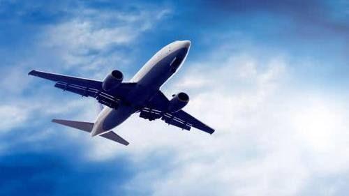 20年前，小伙花25万买一张无限次机票，如今航空公司求着他退票