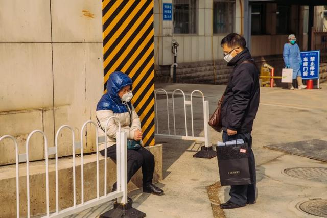 “我不敢看湖北人的朋友圈”：疫情之下的众生相